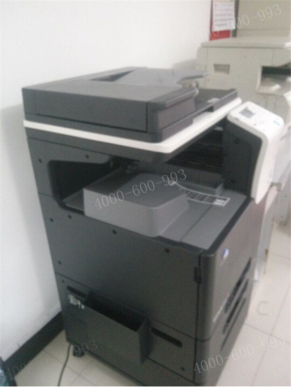 科頤辦公給圖文店安裝的柯尼卡美能達彩色復印機C221