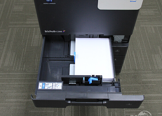 柯尼卡美能達C266紙盒采用了全新的可拆卸設(shè)計-科頤辦公